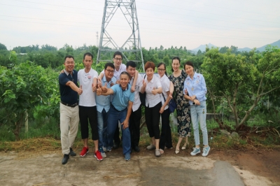 堅基地產(chǎn)丨姹紫嫣紅，快樂野炊