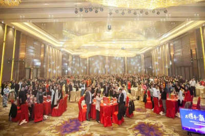 “共攜手，贏未來”—— 河源市商業(yè)中心2020年終商戶答謝晚宴圓滿落幕